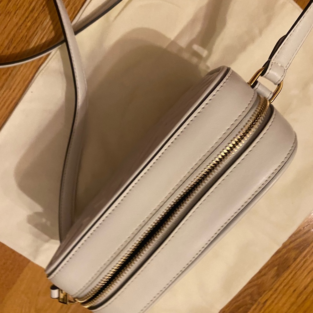 Fendi Cream Quilted Camera Crossbody Bag - Picture 4 of 7